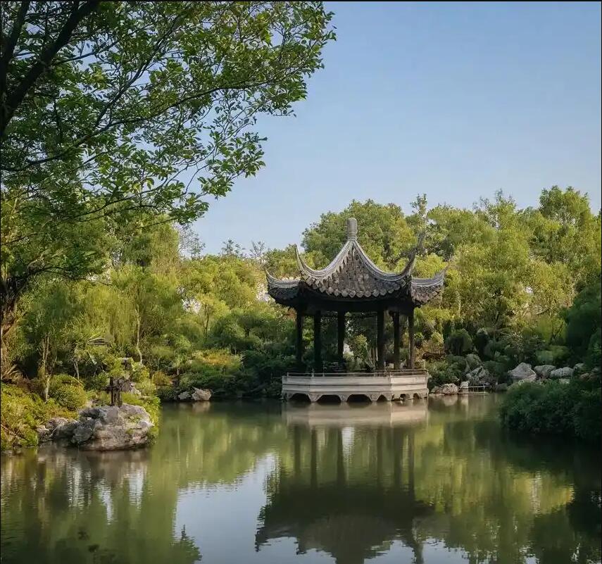 治多县访烟餐饮有限公司